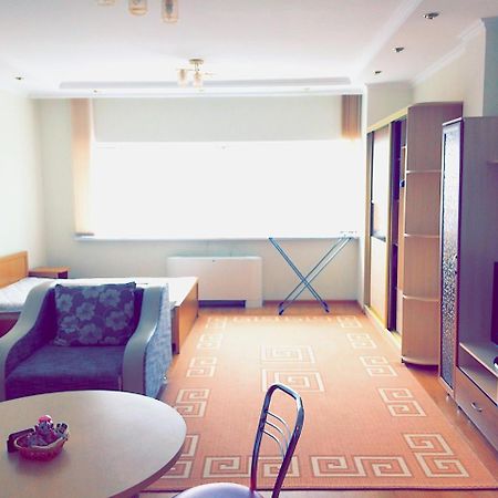 Amasing Apartment On Dostyk 5 Str Астана Екстер'єр фото